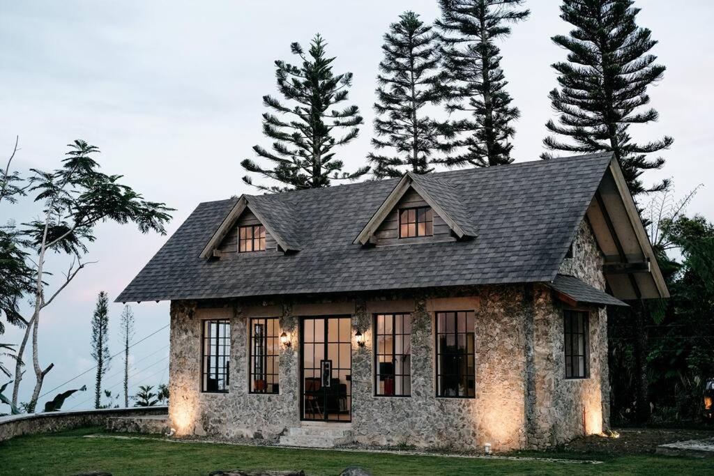 The Old Country Stone House Villa Cebu Exteriör bild